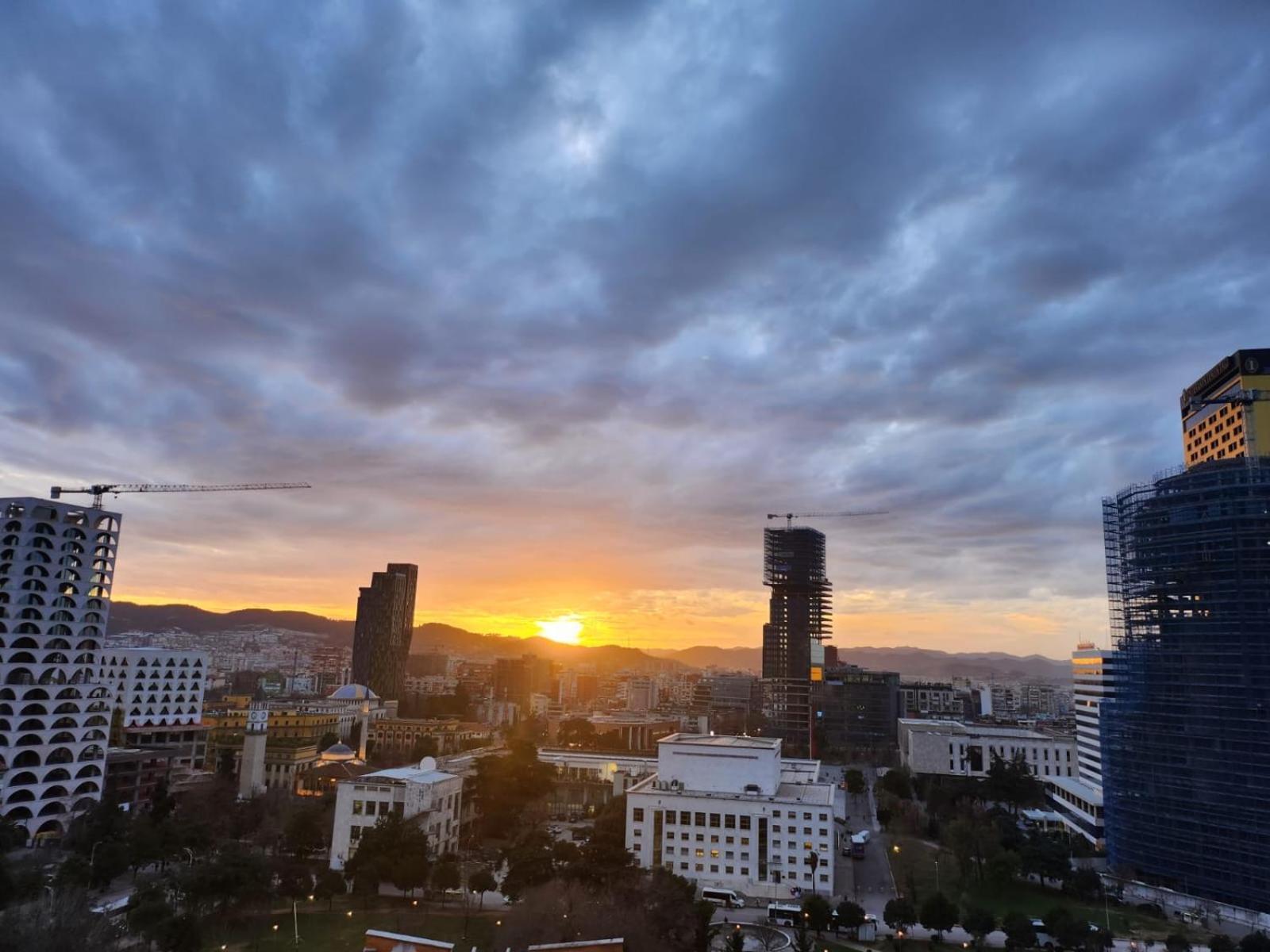 Apartmán Sky Dwelling Tirana Exteriér fotografie